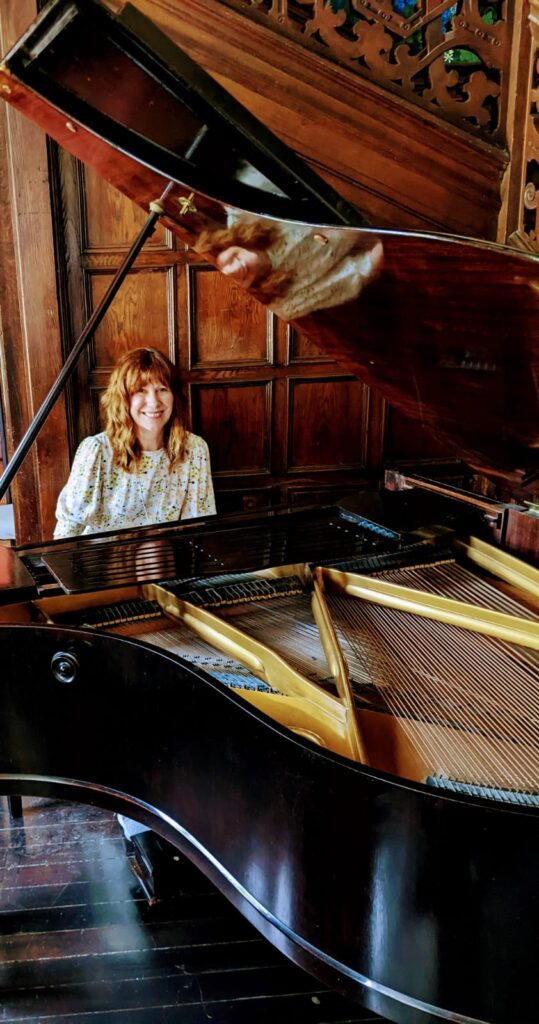 Jenny Bray - Singer & Songwriter