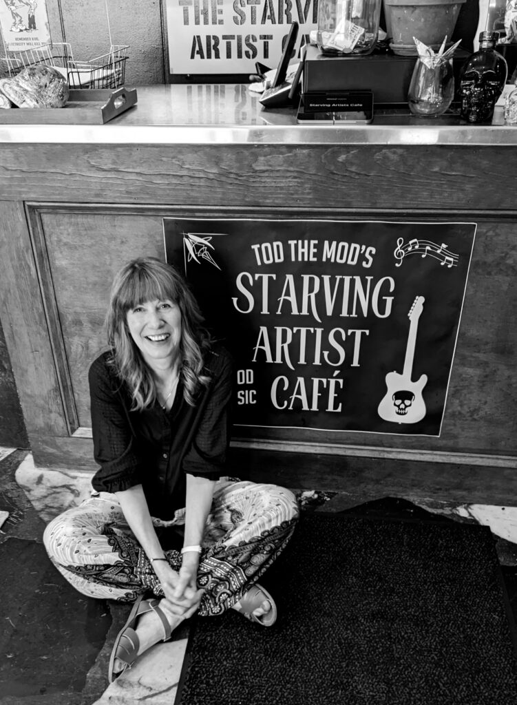 Starving Artist Café
